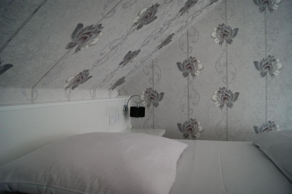 Pokoje Goscinne Truskawkowa 1A Zielona Gora  Room photo